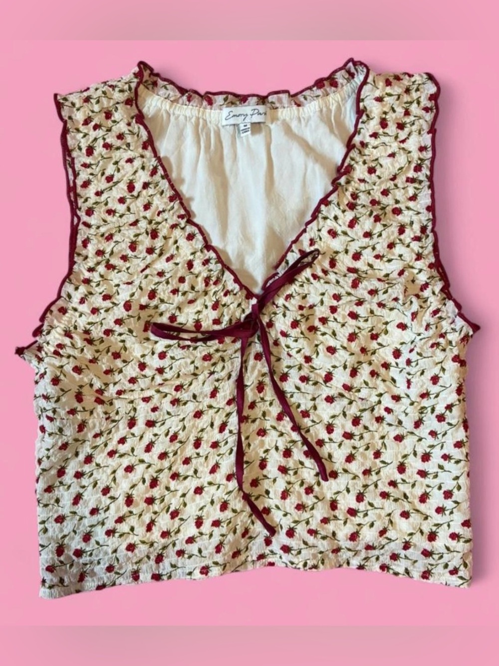 🌹White & Red floral blouse 🌹
